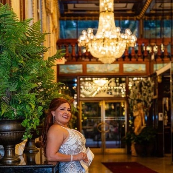 Meet your Posher, Ana - Picture 1 of 1